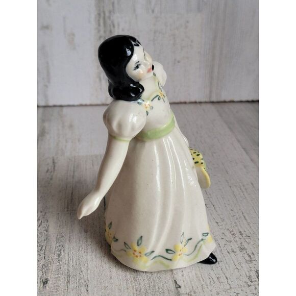 Art Studio girl‎ green dress Pottery figure decor - Picture 3 of 9